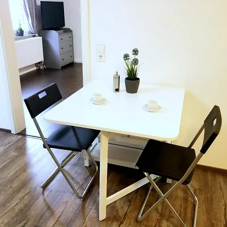 Lisas Gaestehaus * Neckartenzlingen